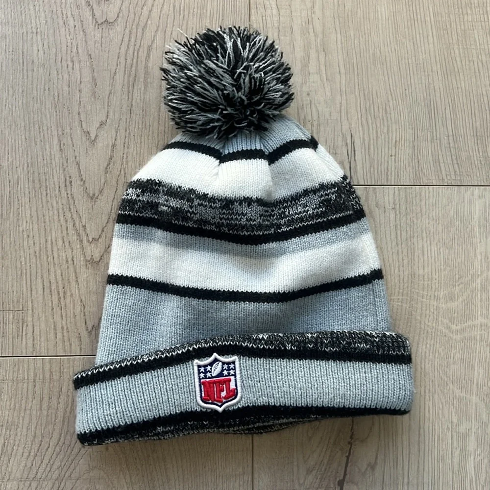 Raiders Pom Beanie - Picture 2 of 2